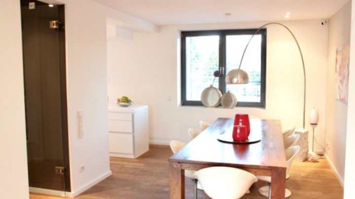 Top kernsaniertes Einfamilienhaus mit großem Garten und angrenzendem Park in Lindenthal