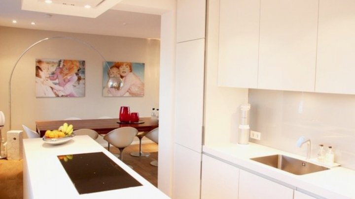 Top kernsaniertes Einfamilienhaus mit großem Garten und angrenzendem Park in Lindenthal