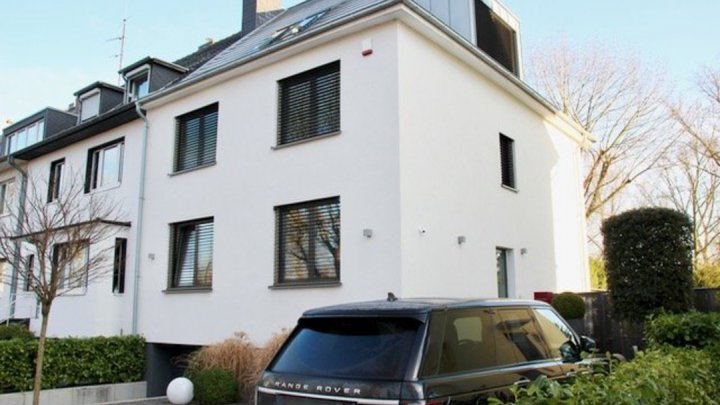 Top kernsaniertes Einfamilienhaus mit großem Garten und angrenzendem Park in Lindenthal